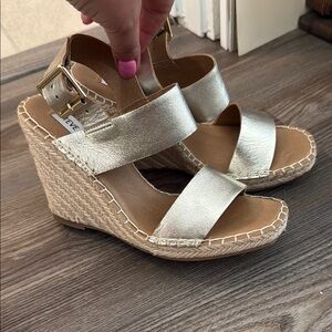 Steve Madden Women's Gold Wedge Sandals